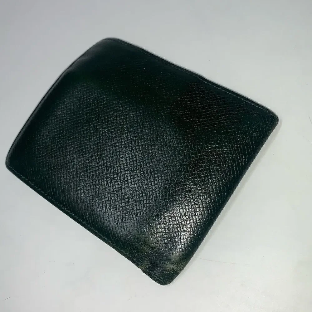 💥AUTHENTIC💥 Louis Vuitton Mens Leather Bifold Wallet Green